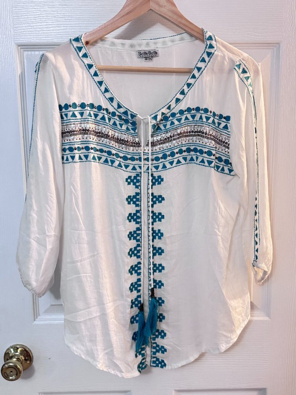 Baik Baik Honolulu Embroidered Resort wear/Vacation wear/Summer Top